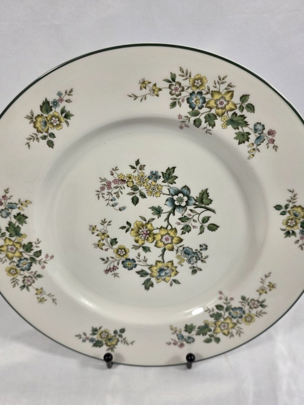ONE Royal Doulton Campagna Dinner Plate Yellow, Blue & Pink Flowers Green Trim